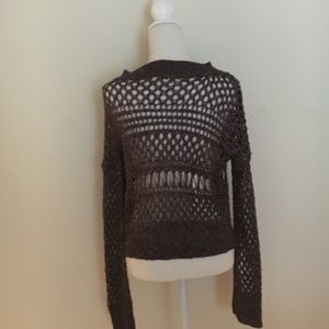 womans loosely woven knit sweater size S